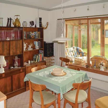 Three-bedroom Holiday In * Халс